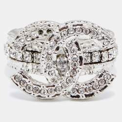 Pre Owned خاتم شانيل معدن فضي اللون مطروق شعار الماركة سي سي مزخرف كريستال مقاس أوروبي 53