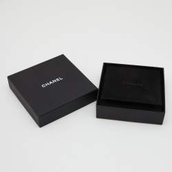 مملوكة مسبقًا Chanel CC Crystal Resin Gold Tone Pendant Necklace