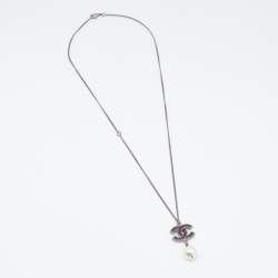 Pre Owned Chanel Gunmetal Tone Burgundy CC Charm Faux Pearl Drop Necklace