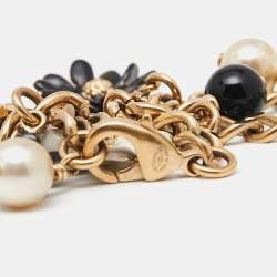 مملوكة مسبقًا Chanel Gold Tone Daisy & Camelia Enamel Charms Bracelet