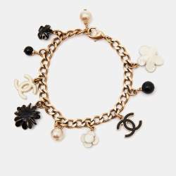 مملوكة مسبقًا Chanel Gold Tone Daisy & Camelia Enamel Charms Bracelet