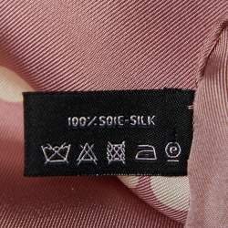 Pre Owned وشاح شانيل حرير مطبوع دلايات سي سي خزر وردي