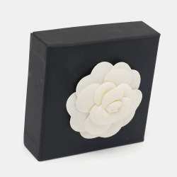 Pre Owned Chanel CC Crystals Silver Tone Pendant Necklace