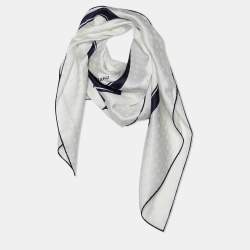 مملوكة مسبقًا Chanel White Ribbon Print CC Silk Scarf