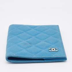 Pre Owned Chanel Blue Quilted Caviar Leather CC Passport Holder