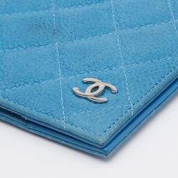 Pre Owned Chanel Blue Quilted Caviar Leather CC Passport Holder