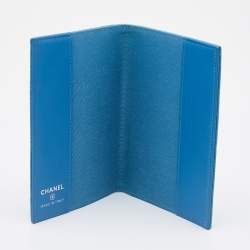 Pre Owned Chanel Blue Quilted Caviar Leather CC Passport Holder