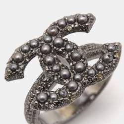 Pre Owned Chanel Gunmetal Tone Faux Pearl CC Ring Size EU 52