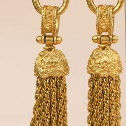 Chanel Vintage 1994 Gold Plated Pearl Fringe Tassel Dangle Clip On Earrings