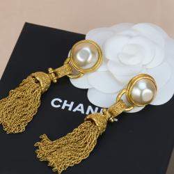 Chanel Vintage 1994 Gold Plated Pearl Fringe Tassel Dangle Clip On Earrings