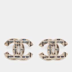 مملوكة مسبقًا Chanel CC Enamel Crystals Faux Pearls Silver Tone Earrings