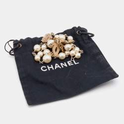 Pre Owned Chanel Pale Gold Tone Camelia CC Charm Pearl Necklace