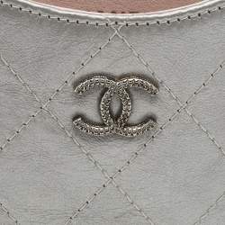 Pre Owned Chanel Silver/Pink Quilted Aged Leather CC Phone Case