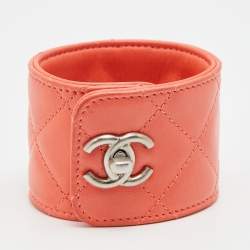 Pre Owned Chanel Pink Peach Quilted Leather TurnLock Cuff Bracelet