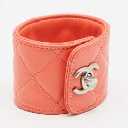 Pre Owned Chanel Pink Peach Quilted Leather TurnLock Cuff Bracelet
