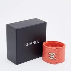 Pre Owned Chanel Pink Peach Quilted Leather TurnLock Cuff Bracelet