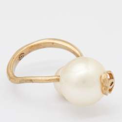Pre Owned Chanel CC Spiral Faux Pearl Gold Tone Ring Size 47