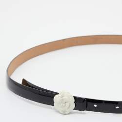 مملوكة مسبقًا Chanel Black Patent Leather CC Slim Belt 80CM