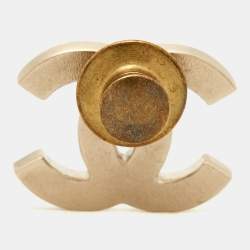 Pre Owned Chanel CC Enamel Gold Tone Pin/Brooch