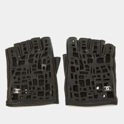 Pre Owned Chanel CC Laser Cut Detail Fingerless Gloves 7.5