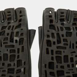Pre Owned Chanel CC Laser Cut Detail Fingerless Gloves 7.5