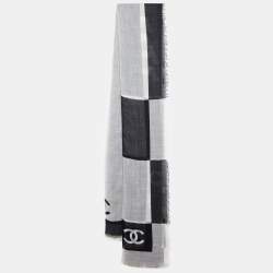 مملوكة مسبقًا Chanel Black & White 31 Rue Cambon Lightweight Cashmere Scarf