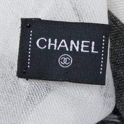 مملوكة مسبقًا Chanel Black & White 31 Rue Cambon Lightweight Cashmere Scarf