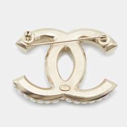 Pre Owned Chanel CC Faux Pearl Gold Tone Brooch