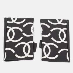 Pre Owned Chanel Black CC Appliqued Leather Fingerless Gloves Size 7.5