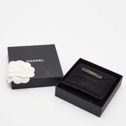 Pre Owned Chanel CC Faux Pearl Gold Tone Brooch