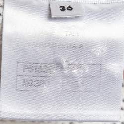 مملوكة مسبقًا توب شانيل شبكة مطرزة CC باللون الأبيض ياقة دائرية مقاس صغير (سمول)