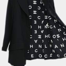 Pre Owned جاكيت شانيل أسود بزرار واحد كبير الحجم