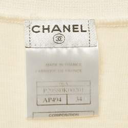 Pre Owned بلوفر شانيل صوف مطرز بشعار بوجه كريم مقاس صغير