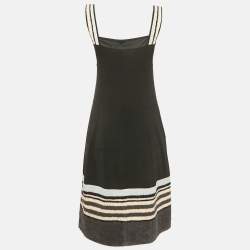 مملوكة مسبقًا فستان شانيل قصير بحمالات نايلون أسود مقاس متوسط (ميديم)