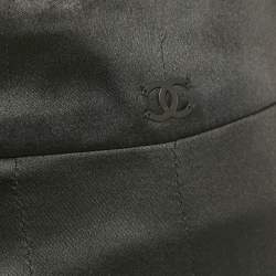 مملوكة مسبقًا Chanel Black Satin Flounce Knee-Length Skirt S