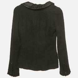 مملوكة مسبقًا جاكيت شانيل تويد أسود بياقة ساتان مقاس صغير