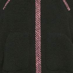 مملوكة مسبقًا جاكيت شانيل فرو بالشعار المطرز أسود بسحاب مقاس صغير - سمول