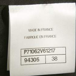 مملوكة مسبقًا معطف شانييل مخمل أسود طويل مقاس وسط