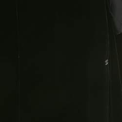 مملوكة مسبقًا معطف شانييل مخمل أسود طويل مقاس وسط