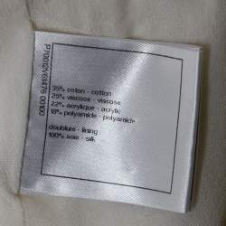 Pre Owned بلوزة شانيل بلون أبيض بأزرار أمامية قصيرة الحجم متوسط