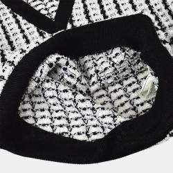 مملوكة مسبقًا فيست شانيال بلا أكمام توب سويتر أبيض أسود IT 42