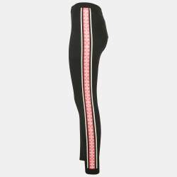 مملوكة مسبقًا بنطلون شانيل ليغينغ مضلع بحافة مزخرفة لون أسود مقاس وسط (ميديم)