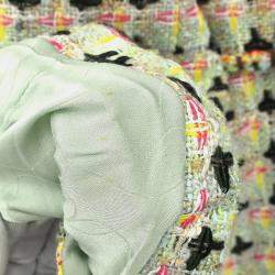 Pre Owned جاكيت شانيل بسحاب أخضر فاتح 02P مقاس 42