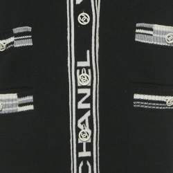 Pre Owned كارديغان شانيل كشمير أسود بحزام شعار طويل بأزرار مقاس صغير