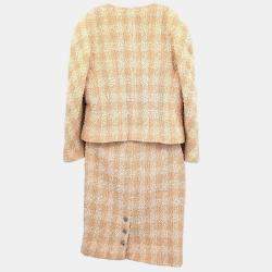 مملوكة مسبقًا جاكيت وتنورة طقم شانيل بيج 96P مقاس 38