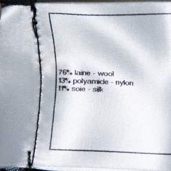 Pre Owned فستان شانيل بلا أكمام رقبة ءءء صوف منقوش أسود مقاس صغير