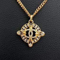 مملوكة مسبقًا قلادة شانيل ذهب