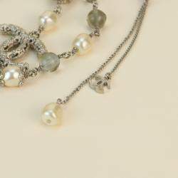 Pre Owned Chanel CC Logo Pearl & Onyx Long Pearl Necklace in Gilt Metal