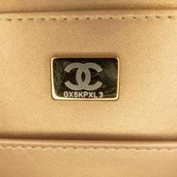 Pre Owned Chanel White Golden Plate Vanity Case