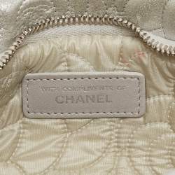 Pre Owned Chanel Grey Shimmer Nubuck Leather Camelia Embossed Chain Clutch